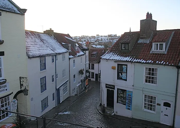 Teesdale Уитби